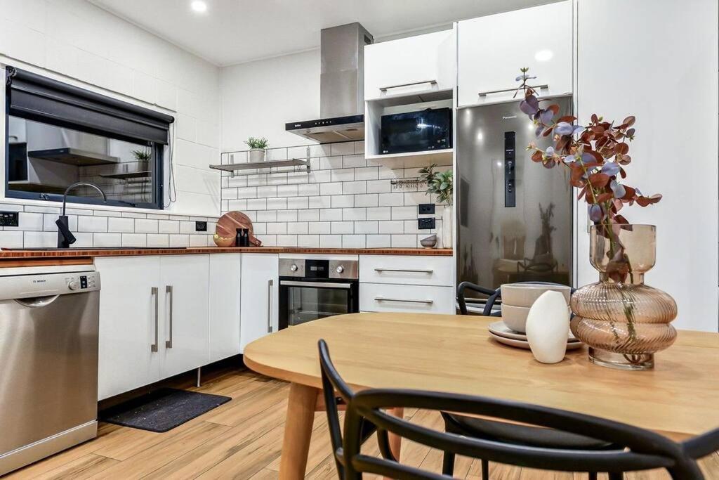 Riverside Apartment Хамилтън Екстериор снимка